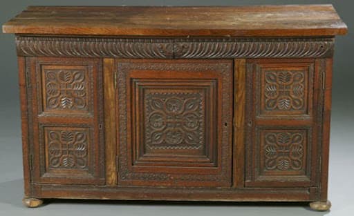 Antigüedades:  estilos de muebles del siglo XVI